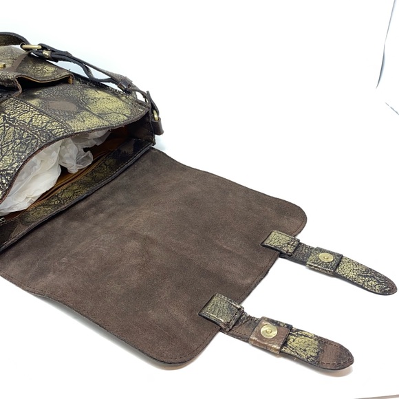 Patricia Nash Distressed Metallic Foil Armenian Messenger Bag. - Picture 5 of 12